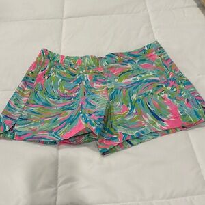 Lilly Pulitzer pull on athletic shorts